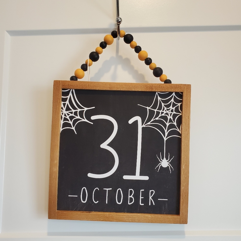NWT Wooden Halloween Sign 31 October
